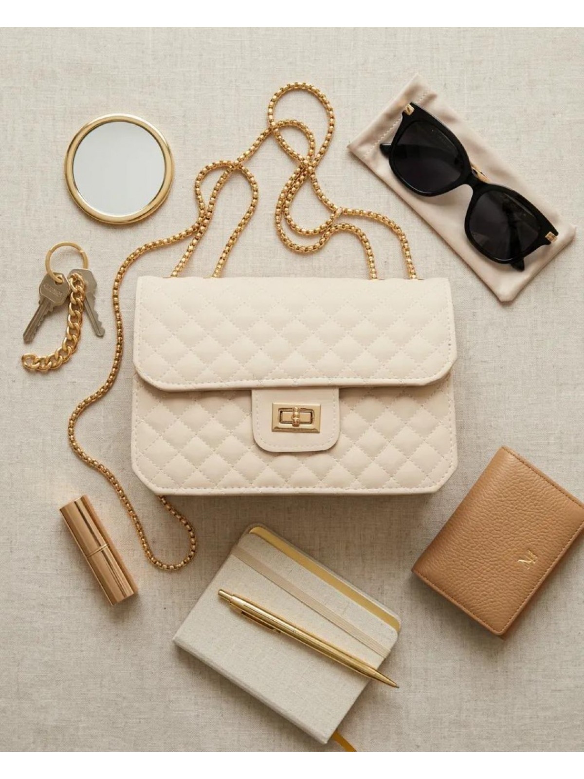 Krem Kapitone Suni Deri Gold Zincirli Omuz Çanta 23×16 cm
