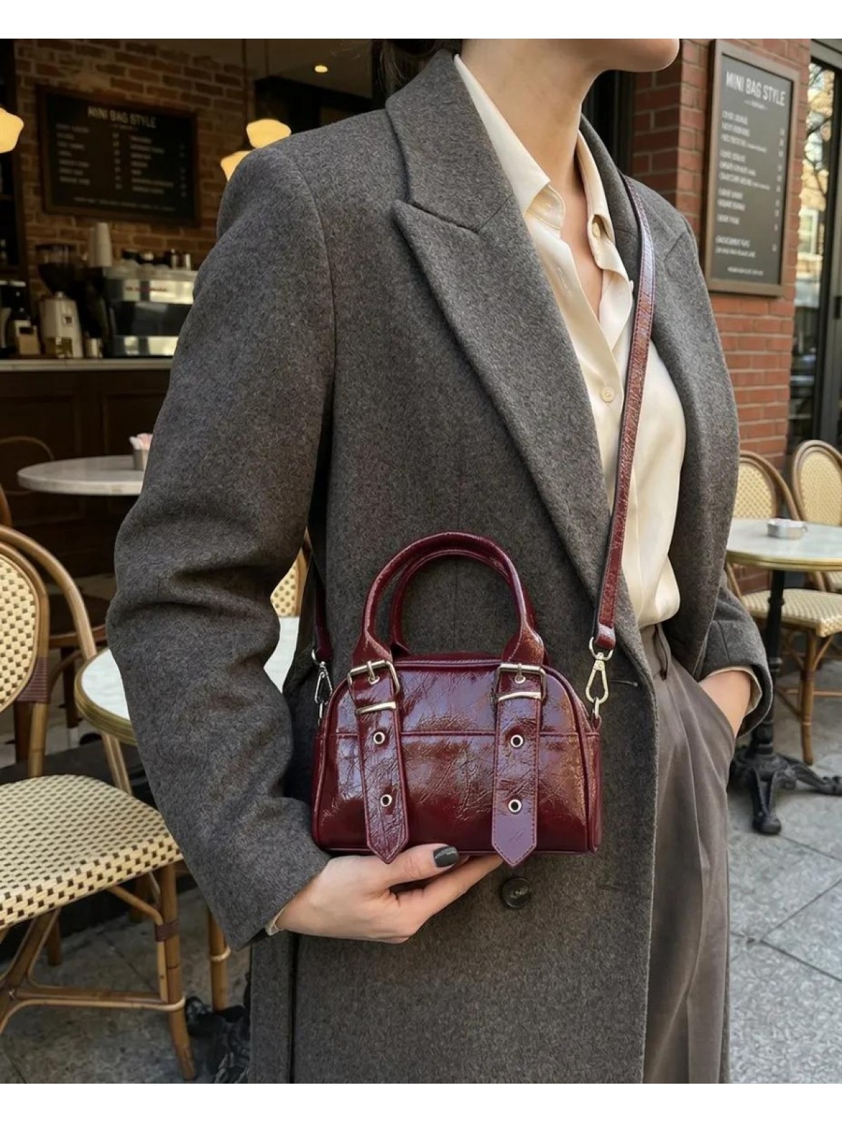 Mini Bordo Parlak Rugan Görünümlü El ve Çapraz Askılı Kadın Çanta