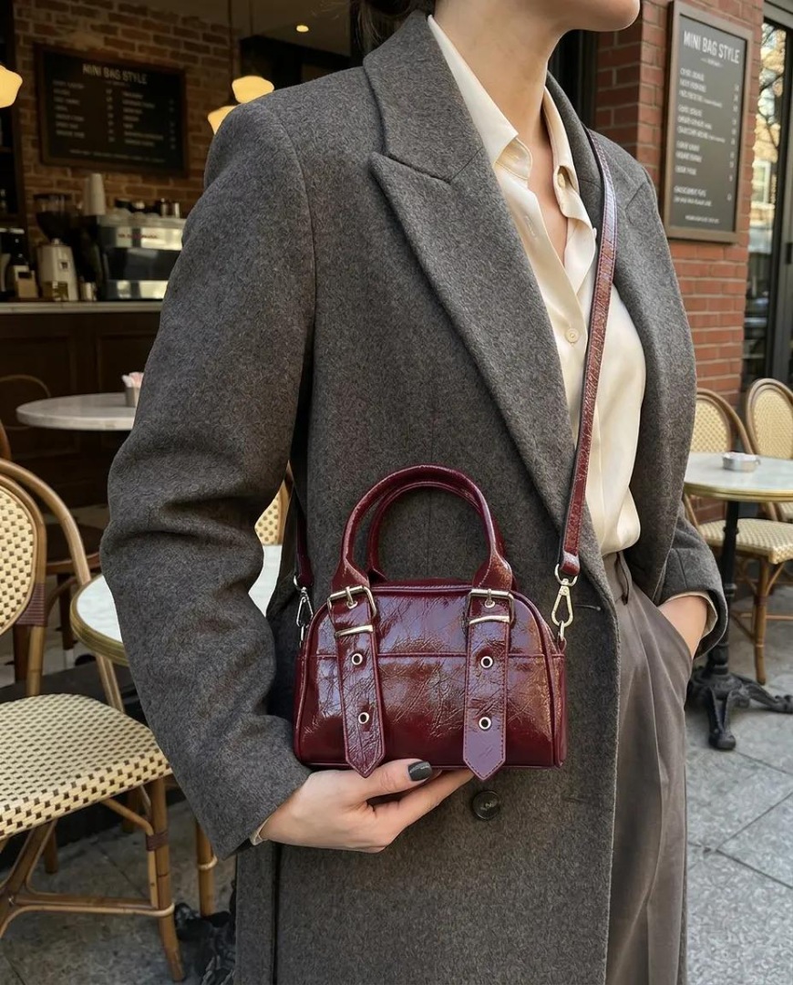 Mini Bordo Parlak Rugan Görünümlü El ve Çapraz Askılı Kadın Çanta